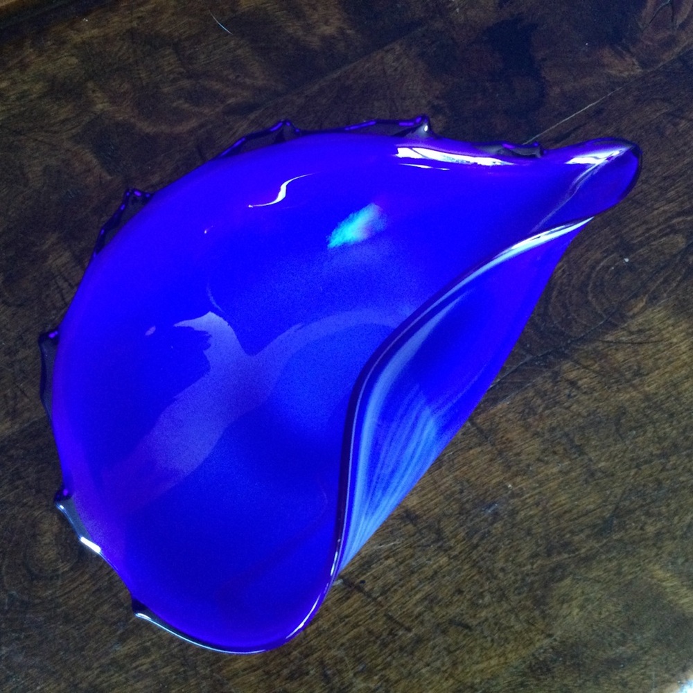 Hand Blown Glass Seashell Dish Blue Iridescent 9" Ocean Beach